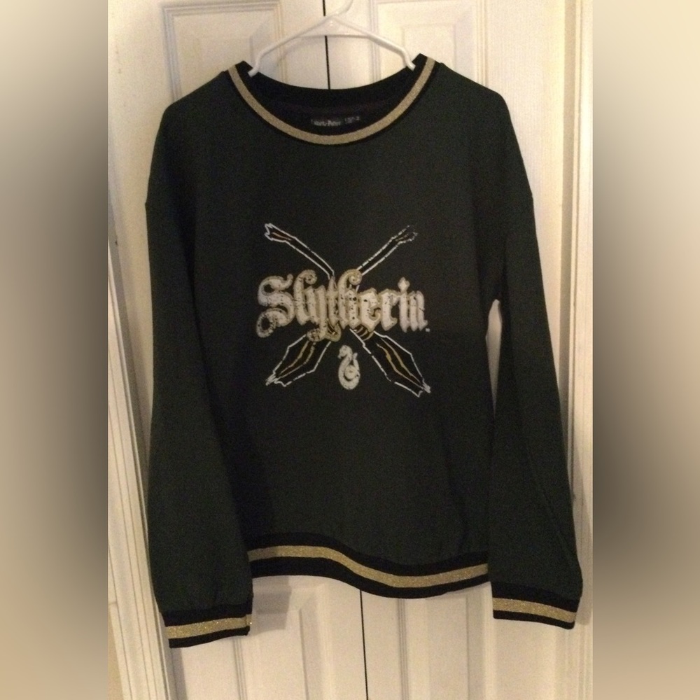 NWOT Harry Potter Dark Green Slytherin Sweatshirt